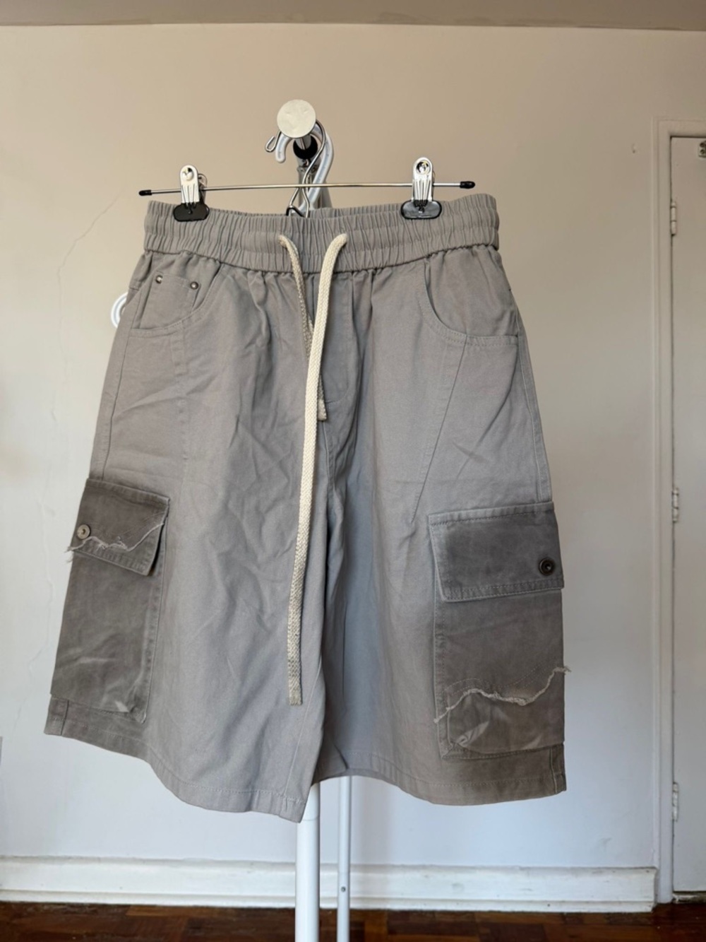 Gray Cargo Drawstring Men’s Shorts